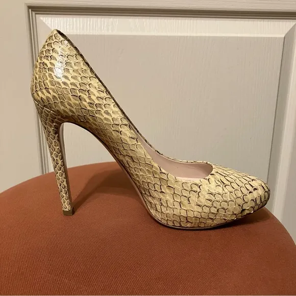 MIU MIU Heels Snakeskin PYTHON Pumps - Sz 39.5 (US 9.5) Excellent! ITALY