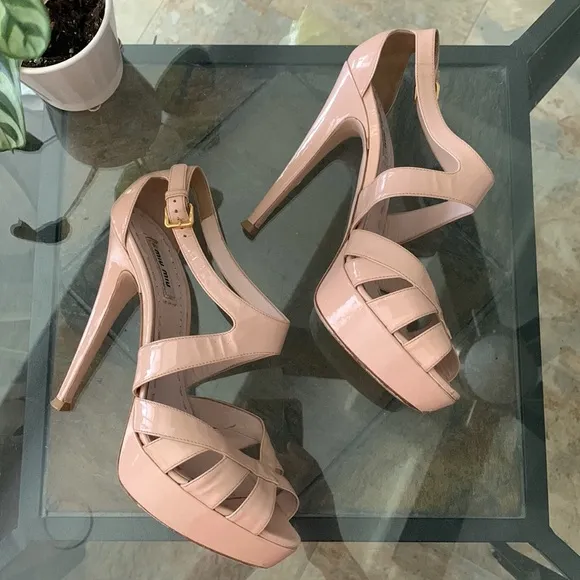 MIU MIU Sexy Patent Leather Heel Sandals