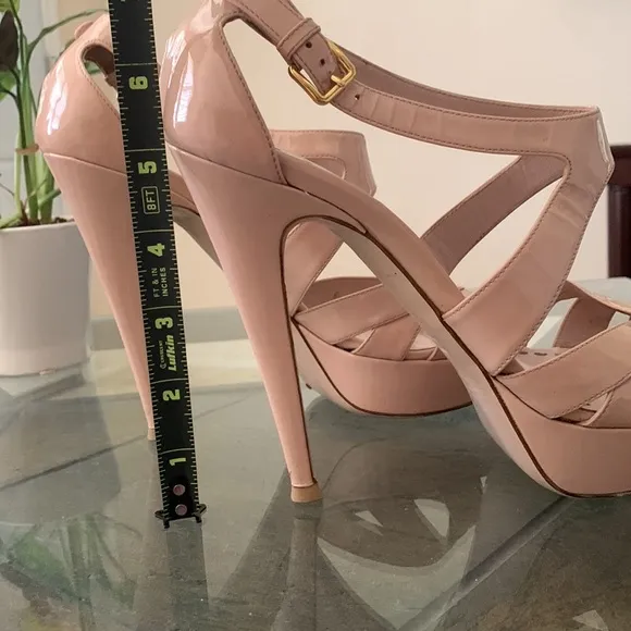 MIU MIU Sexy Patent Leather Heel Sandals