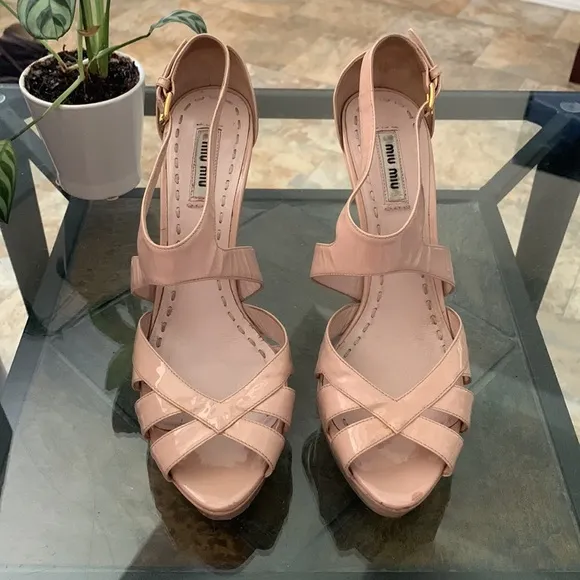 MIU MIU Sexy Patent Leather Heel Sandals