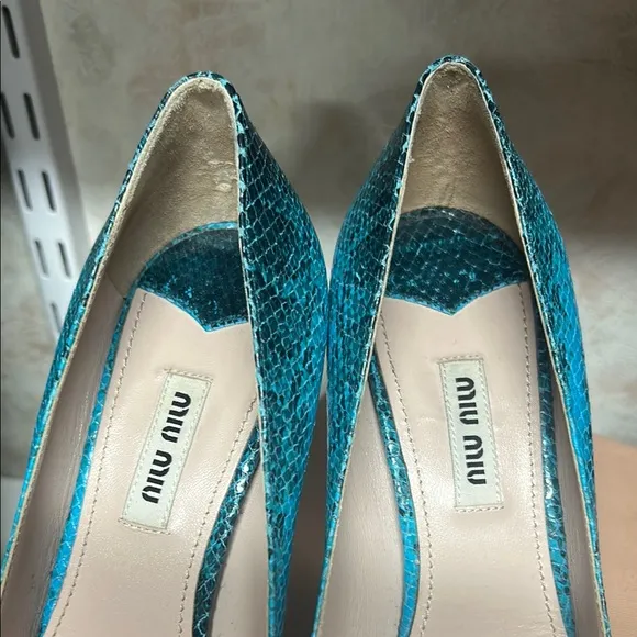 Miu Miu turquiose Snakeskin Leather Pumps Heels Size 37.5