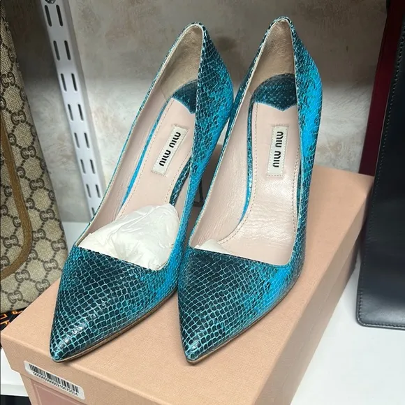 Miu Miu turquiose Snakeskin Leather Pumps Heels Size 37.5