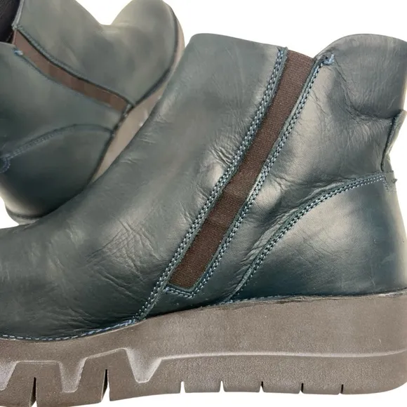 Miz Mooz Lass Chunky Leather Ankle Boots Navy