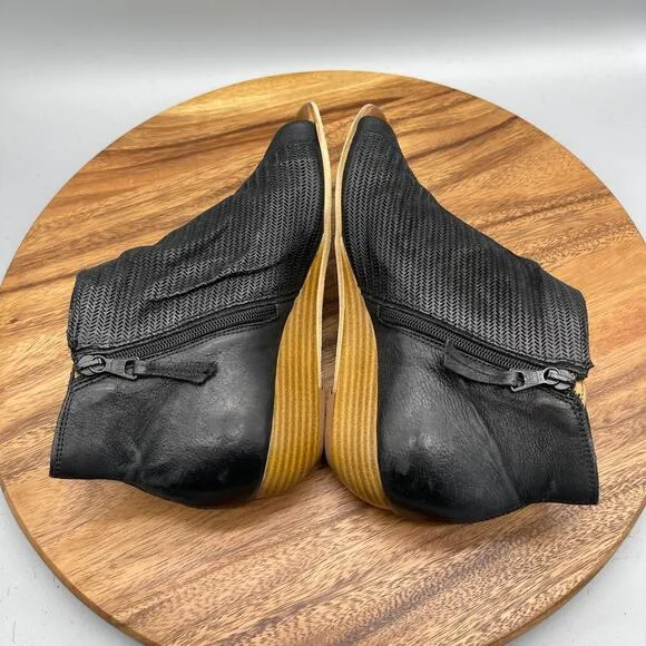 Miz Mooz Sandals Womens Size 7.5 / 38 Black Leather Zip Peep Toe Wedge Booties