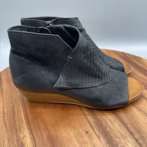 Miz Mooz Sandals Womens Size 7.5 / 38 Black Leather Zip Peep Toe Wedge Booties