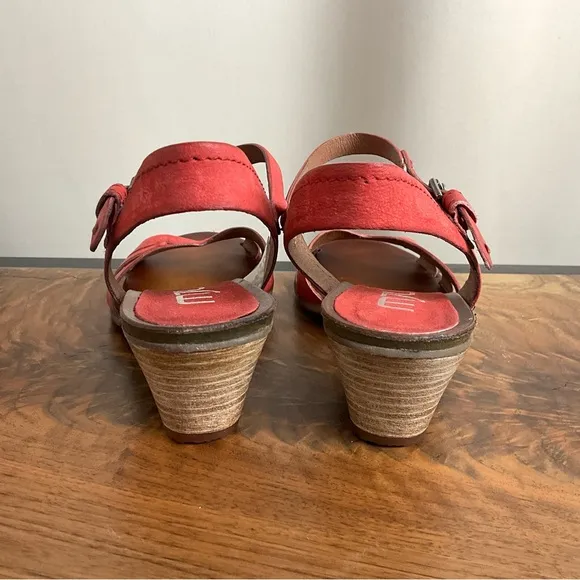 MJUS Vaughn Red Leather Sandals, New in Box