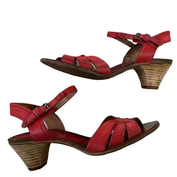 MJUS Vaughn Red Leather Sandals, New in Box