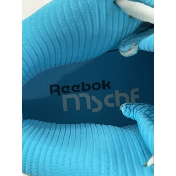 Mschf Reebok Pumps. Size 6 NWOB