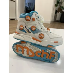 Mschf Reebok Pumps. Size 6 NWOB