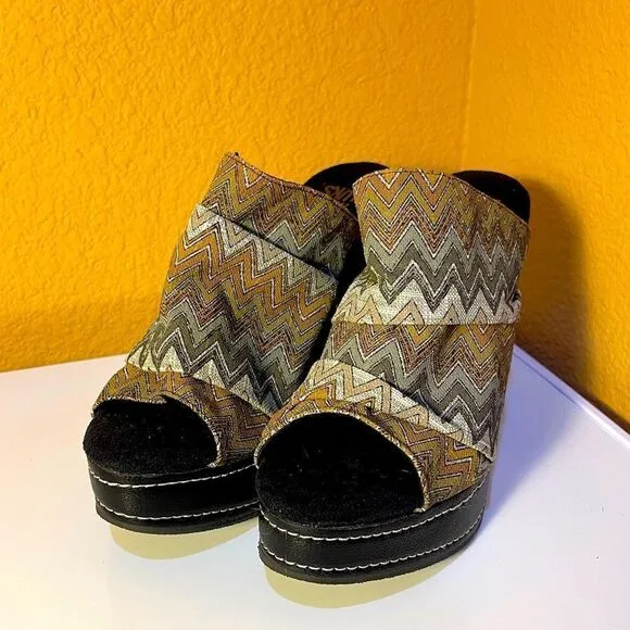 MUK LUKS Peyton Neutral Cork Platform Wedge Slip-on Peep-toe Sandal Size 9