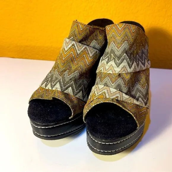 MUK LUKS Peyton Neutral Cork Platform Wedge Slip-on Peep-toe Sandal Size 9