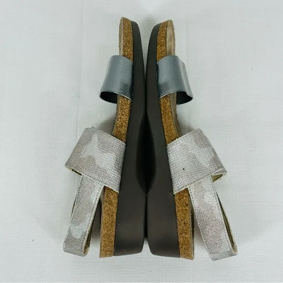 Munro Pisces Size 7 SS Metallic Camo Slingback Sandals