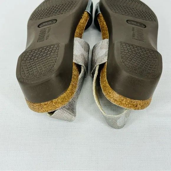 Munro Pisces Size 7 SS Metallic Camo Slingback Sandals