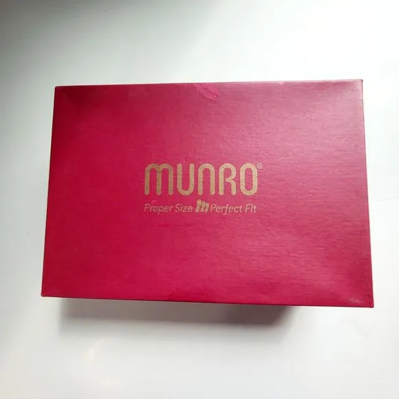 Munro Womens Devon Black Leather Zipper Block Heel Boot Size 9 New!!!