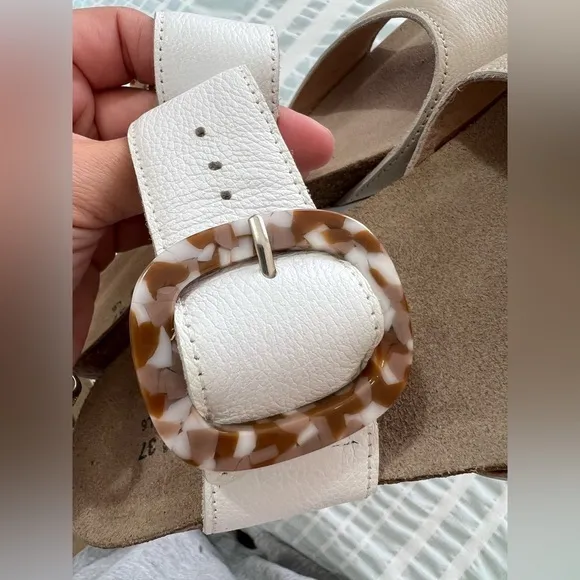 Naot Kingdom Soft Ivory/White wedge sandals size 37
