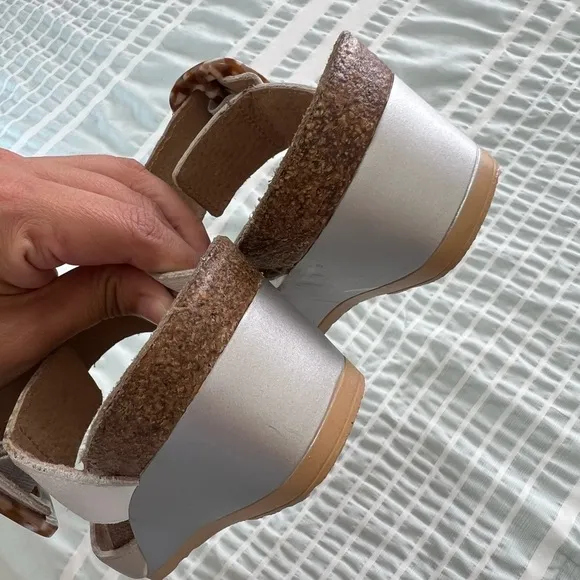 Naot Kingdom Soft Ivory/White wedge sandals size 37