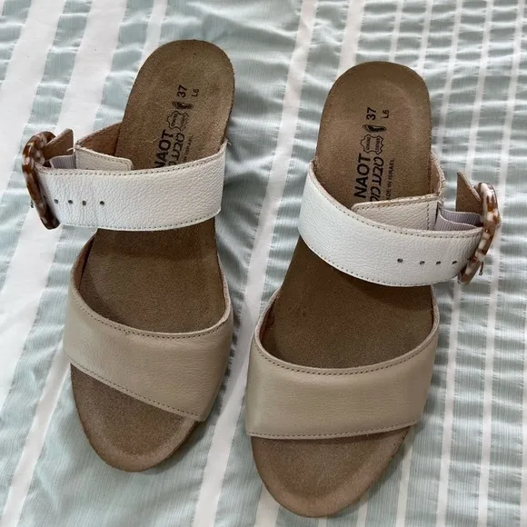 Naot Kingdom Soft Ivory/White wedge sandals size 37