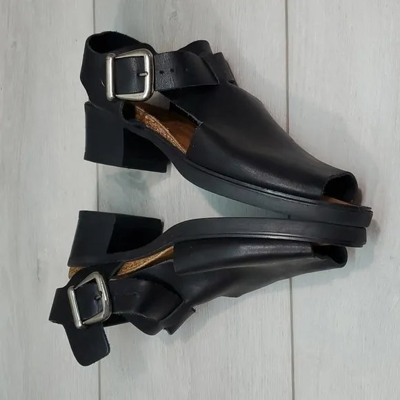 Naot Womens Ankle Leather Heels Sandals shoes sz 39/8