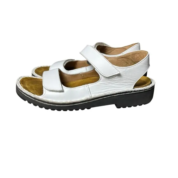 Naot Women's White Leather Karenna Strap Sandals Size 39 US 8-8.5 Hook And Loop