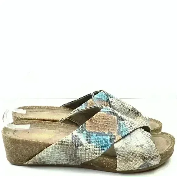 Natural soul sandals size 7.5 37.5 Kyra Flatforms