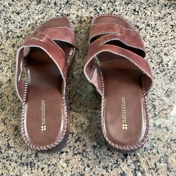 Naturalizer Brown Leather Block Heel Slide Sandels Size 8.5