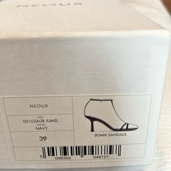 Neous Sandals 👠