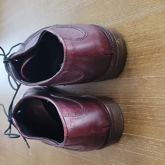 NEVER WORN  DIA DELL' ARIE  SHOES