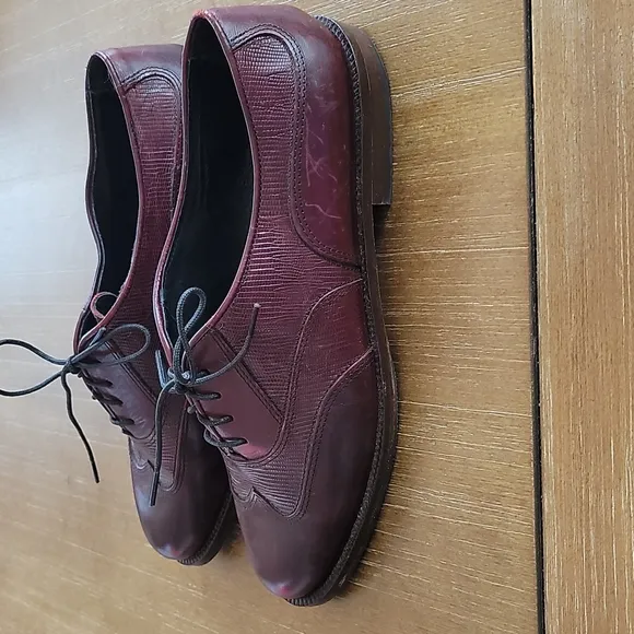 NEVER WORN  DIA DELL' ARIE  SHOES