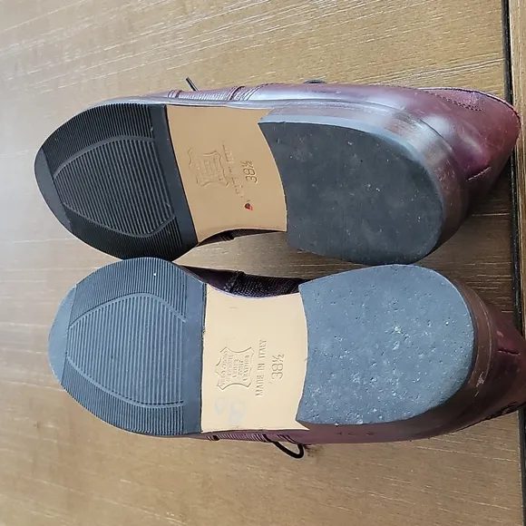 NEVER WORN  DIA DELL' ARIE  SHOES