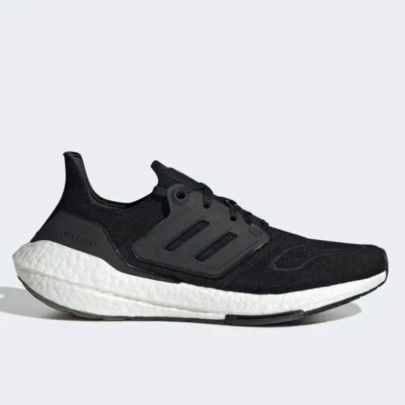 NEW ADIDAS ULTRABOOST 22 SHOES Size:8.5