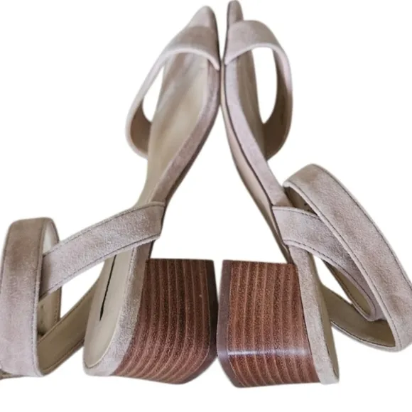 NEW! ANN TAYLOR Suede Leather Mid Block Heel Sandals 6.5.