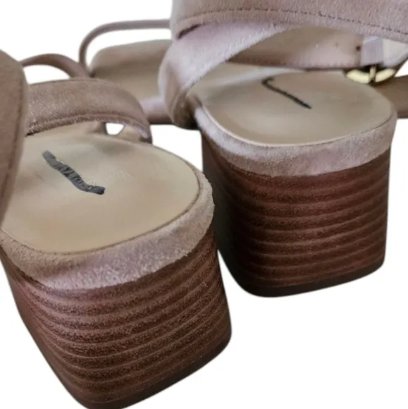 NEW! ANN TAYLOR Suede Leather Mid Block Heel Sandals 6.5.