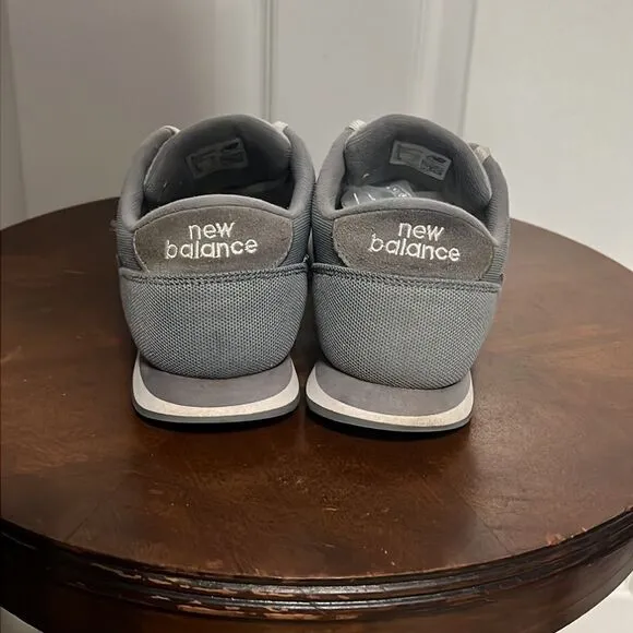 🔥🔥NEW BALANCE 501 Running Shoes Gray - Women Sz 8 - EXCELLENT Condition