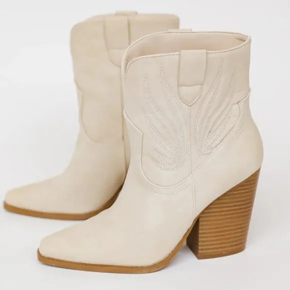 New! Beige Distressed Western Cowboy Block Heel Ankle Booties Boots