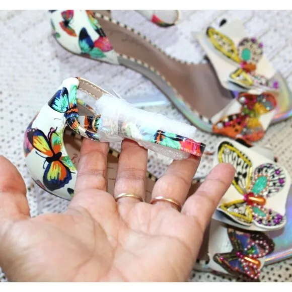 NEW Betsey Johnson Marloe Women's Wedge Sandals Size 8M Beaded White Butterfly