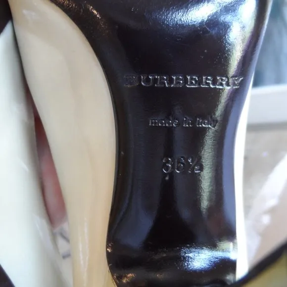 New Burberry Light Green Patent Leather Heeled Pumps Size 36.5 M