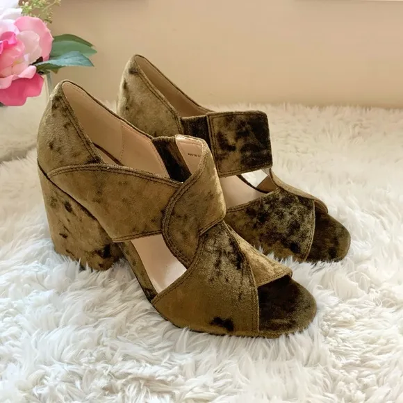 NEW CAbi Crushed Velvet Block Heels