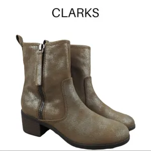 NEW Clarks sz 8.5 Nevella Devon leather zipper boots
