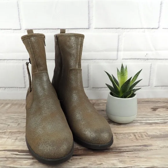 NEW Clarks sz 8.5 Nevella Devon leather zipper boots