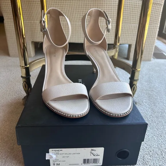 New Coach Maude Chalk/Beige Soft Milled Leather Heel Sandals Size 9