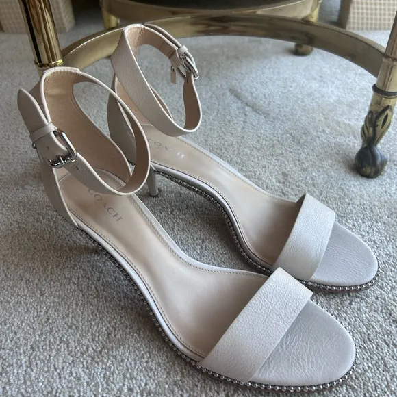 New Coach Maude Chalk/Beige Soft Milled Leather Heel Sandals Size 9
