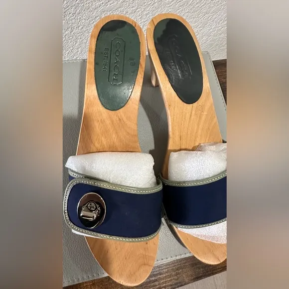 NEW Coach Navy Blue Turnlock Wooden Mule Kitten Heel Sandals Size 8.5
