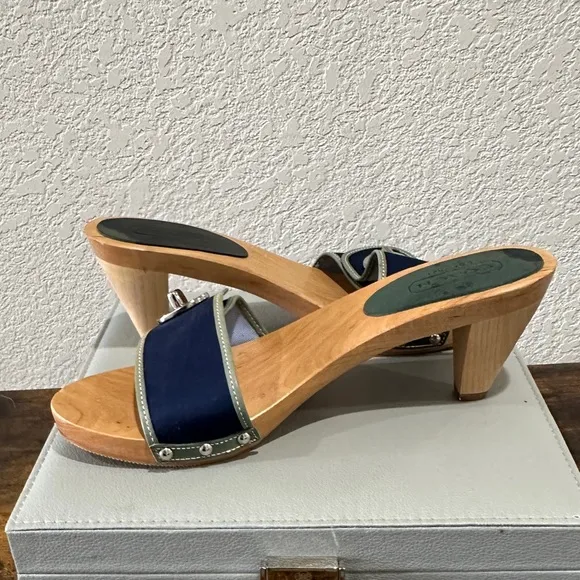 NEW Coach Navy Blue Turnlock Wooden Mule Kitten Heel Sandals Size 8.5