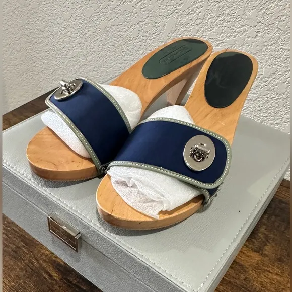 NEW Coach Navy Blue Turnlock Wooden Mule Kitten Heel Sandals Size 8.5