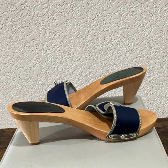 NEW Coach Navy Blue Turnlock Wooden Mule Kitten Heel Sandals Size 8.5