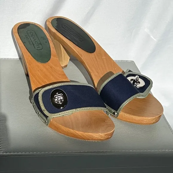 NEW Coach Navy Blue Turnlock Wooden Mule Kitten Heel Sandals Size 8.5