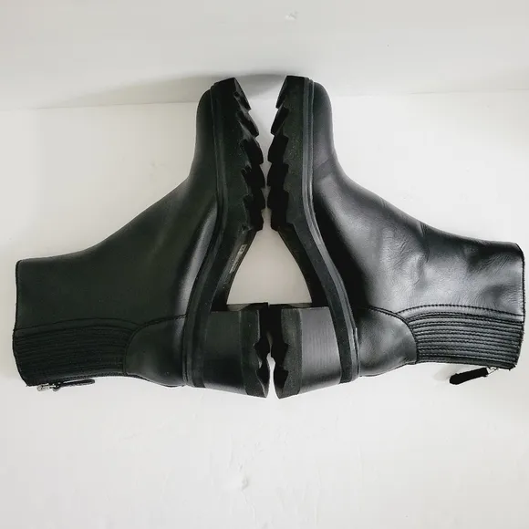 NEW Dolce Vita  Martey H2O Zipper Closure Block Heel Chelsea Wide Boots Size 7.5