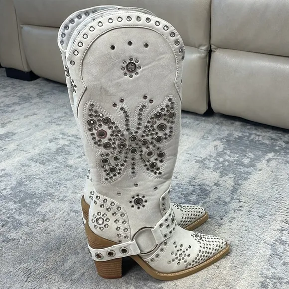 New Dolls Kill Current Mood White Studded Butterfly Cowboy Boots Festival Sz 6