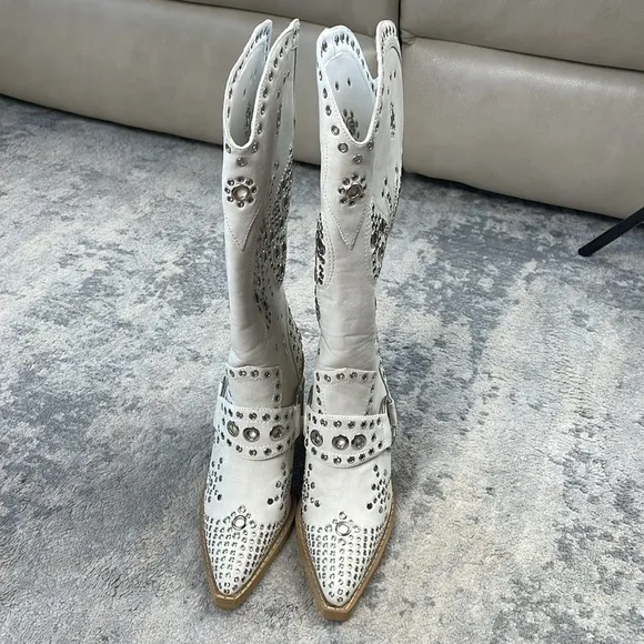 New Dolls Kill Current Mood White Studded Butterfly Cowboy Boots Festival Sz 6