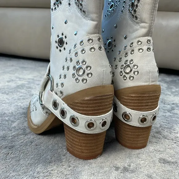 New Dolls Kill Current Mood White Studded Butterfly Cowboy Boots Festival Sz 6